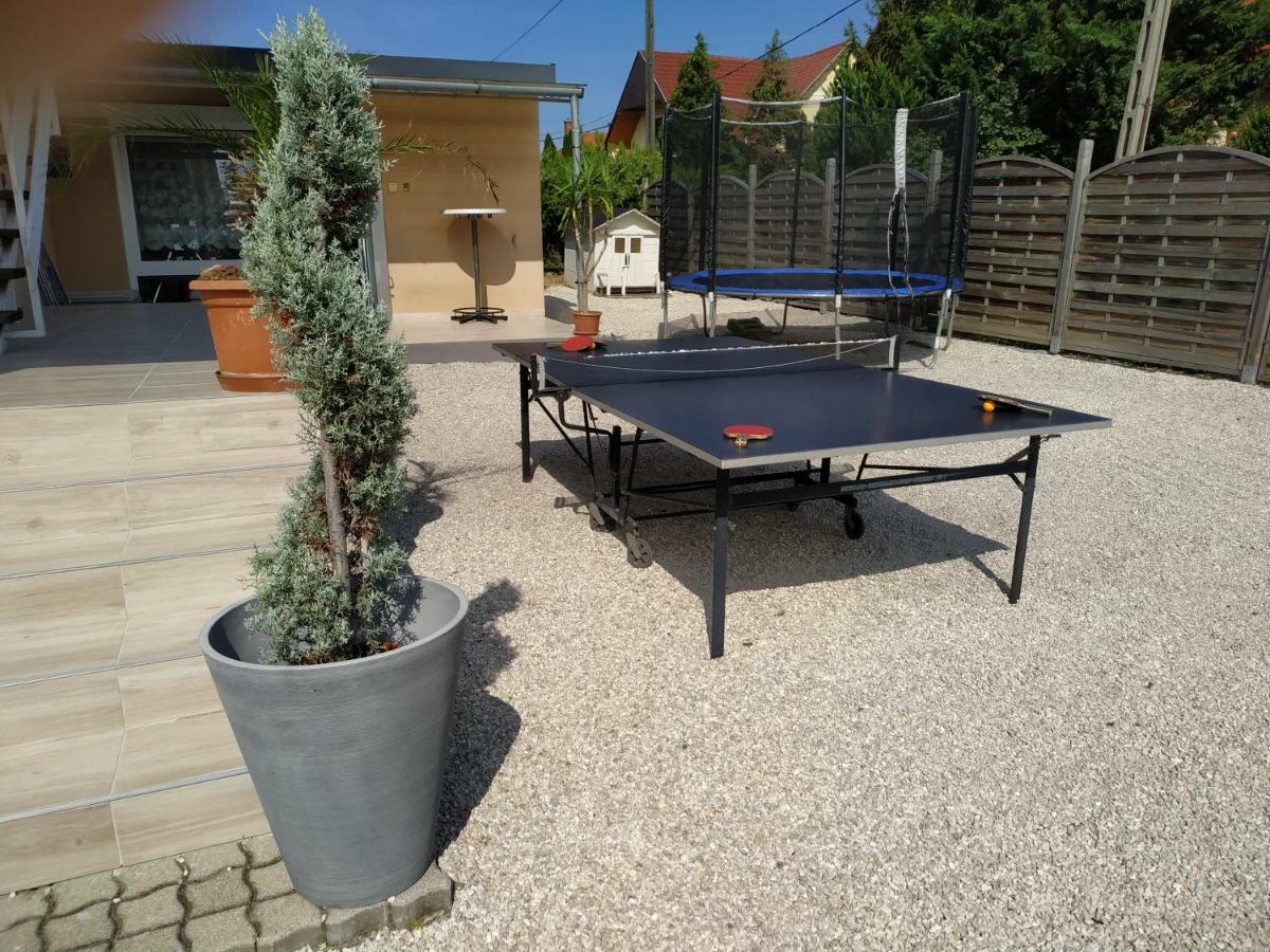 Appartamento Orient Relax Garden Keszthely Esterno foto